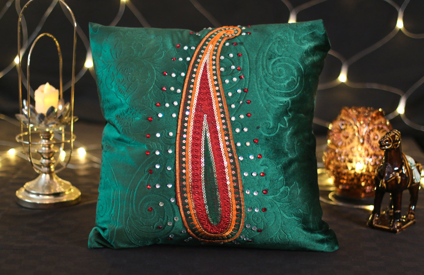 Fancy Traditional C-086 Green Velvet Cushion Cover